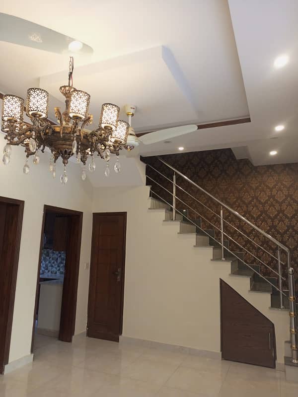 5 Marla Brand New Upper Portion For Rent In Park View City Lahore. 2