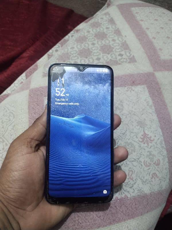 i am selling oppo A12s 3gb 32gb. 3