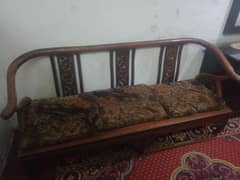 5 seatr ha sofa achi halat m 3 or 1,,,1