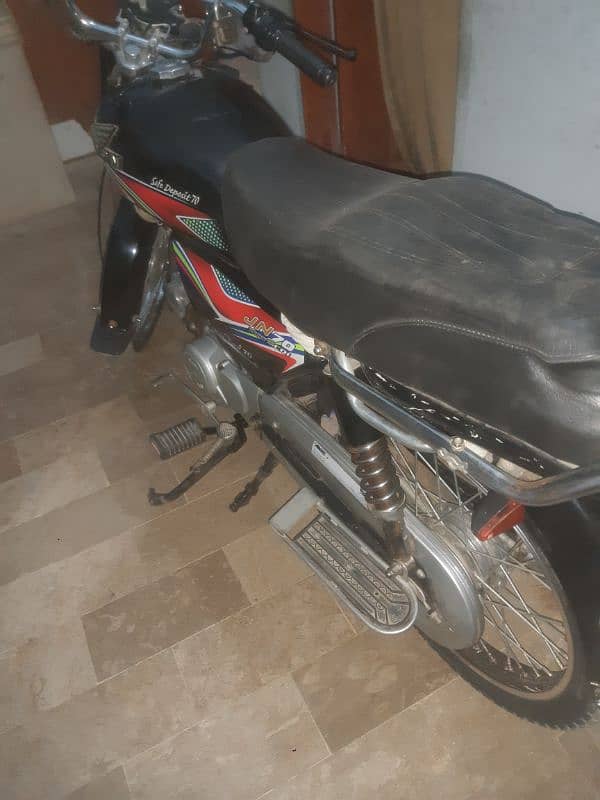 Jinan 70 bike zabardast gari Hyderabad no 14 madel 2