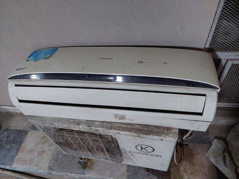 Air conditioner A/C In good condition 1