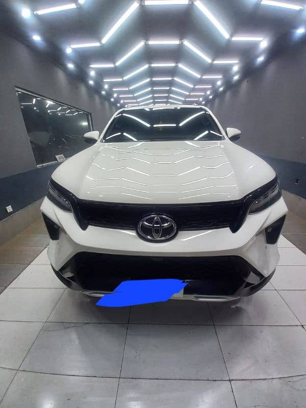 Toyota Fortuner Legender 2022 0