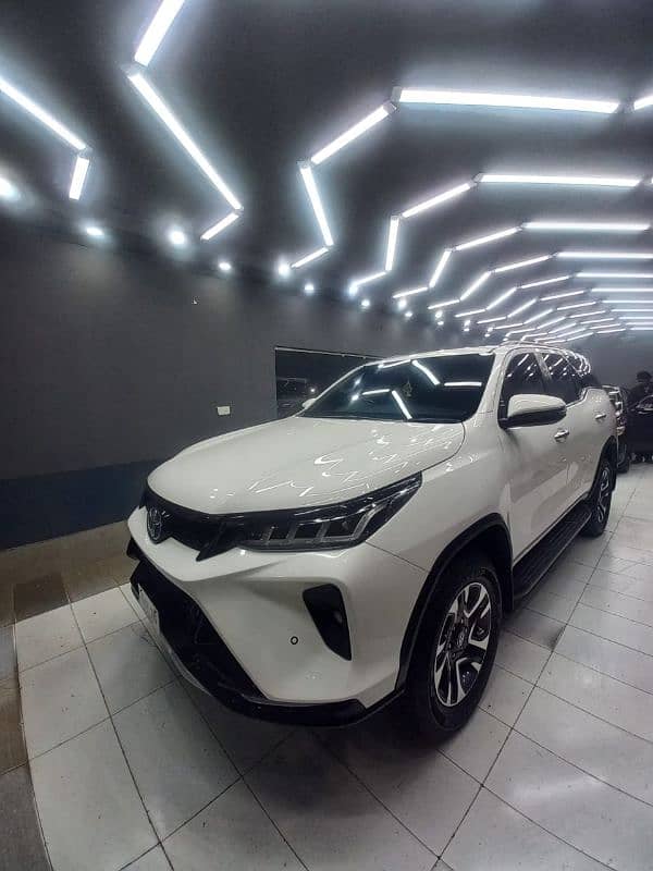 Toyota Fortuner Legender 2022 11