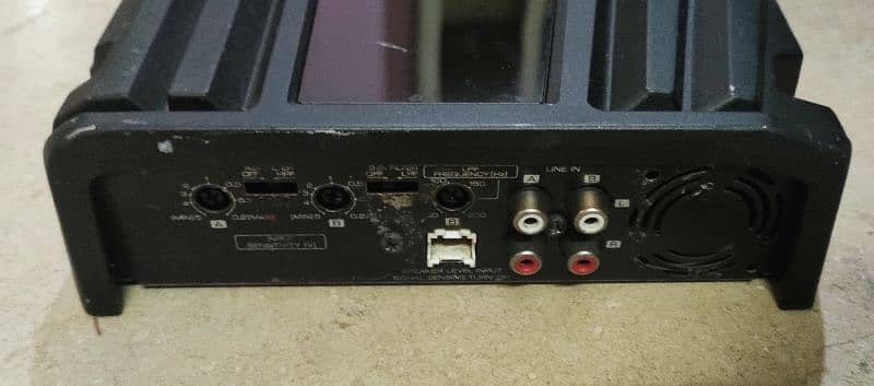 Kenwood 4 channel Amplifier ( pioneer bose jbl jvc Onkyo Klipsch ) 2