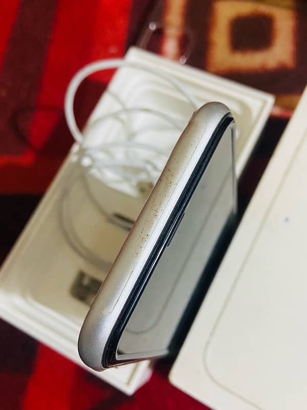 iphone 11 128Gb 5