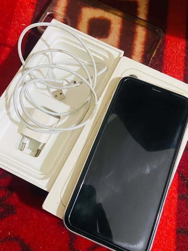 iphone 11 128Gb 8