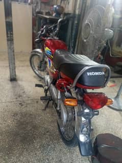 Honda 70 For sale only serious buyer Contact me