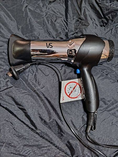 Hair Dryer by "Vidal Sassoon" London Brand. 0