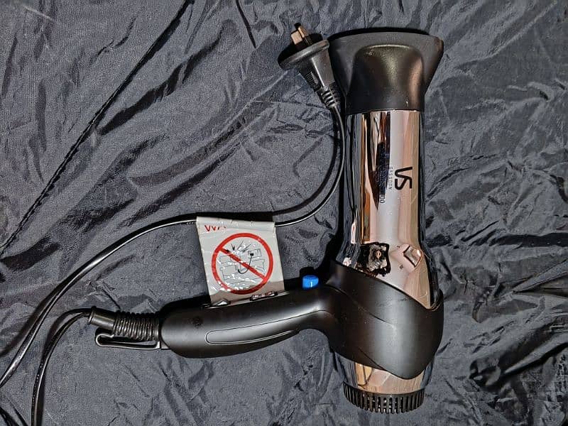 Hair Dryer by "Vidal Sassoon" London Brand. 7