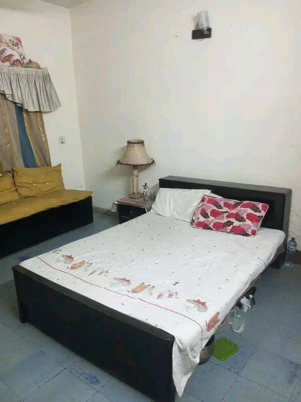 Furnish room available in G10/1 for male only 0