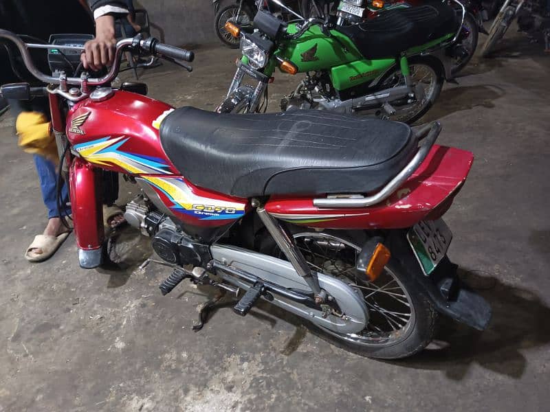 Honda 70cc Dream 2018 1