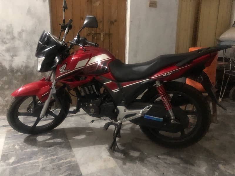 CB150f 2021 red color 4