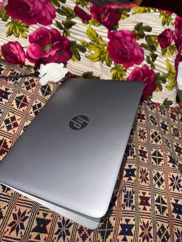 Hp laptop Core i5 6gen 2