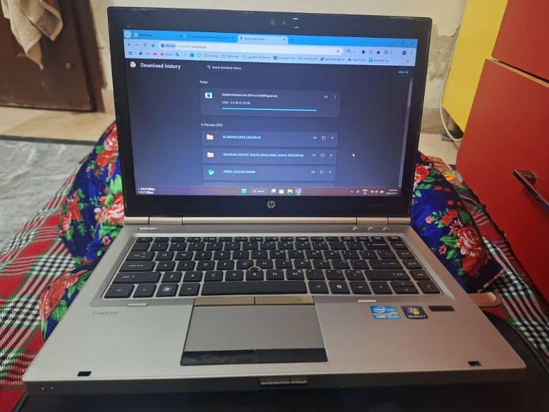 HP 8460P, intel i5, 8GB RAM, 128GB SSD 2