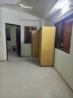 E 11 3 multi yaseen arcade flat no 4 for rent bachelor office