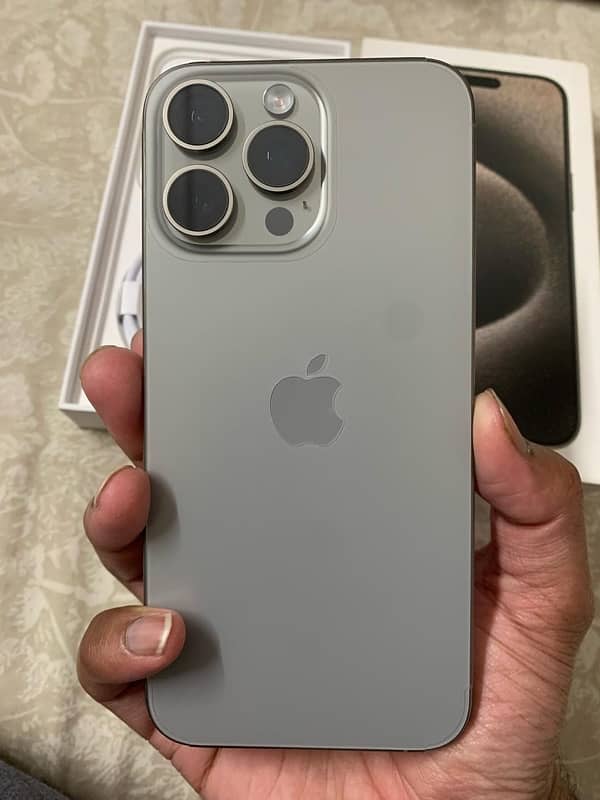 iphone 15 pro max 256gb LLA model 3