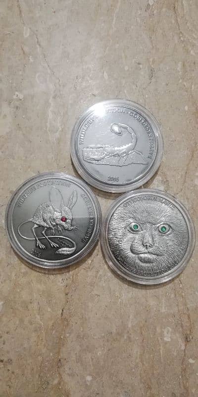 Set of 3 Coins. 0