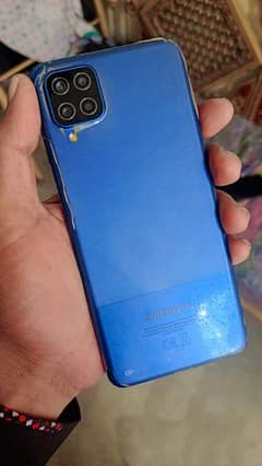 I am selling my Samsung Galaxy A12/4gb 128gb mobile box