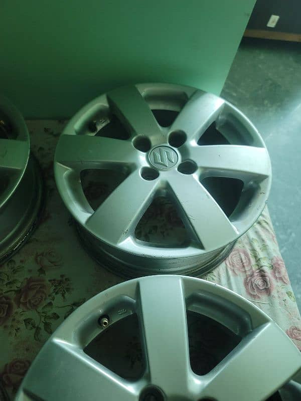 Suzuki swift Alloy rims 2