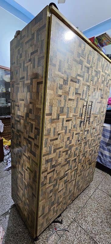 wardrobe wooden almari in best condition 3