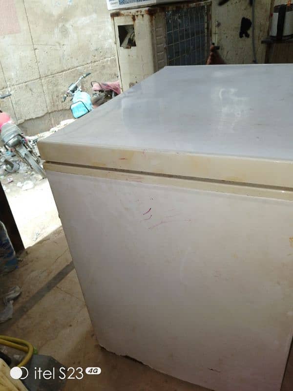 Single Door Deep Freezer 2