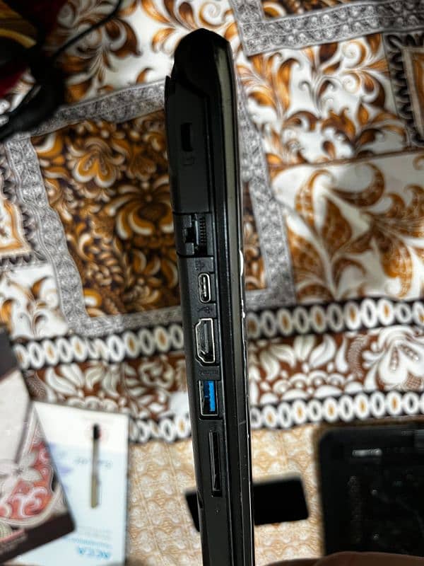 Gaming Aspire 5 i5 8 gen 12GB ram 128 SSD NVME+1TB HDD MX 150 2GB DDR5 16