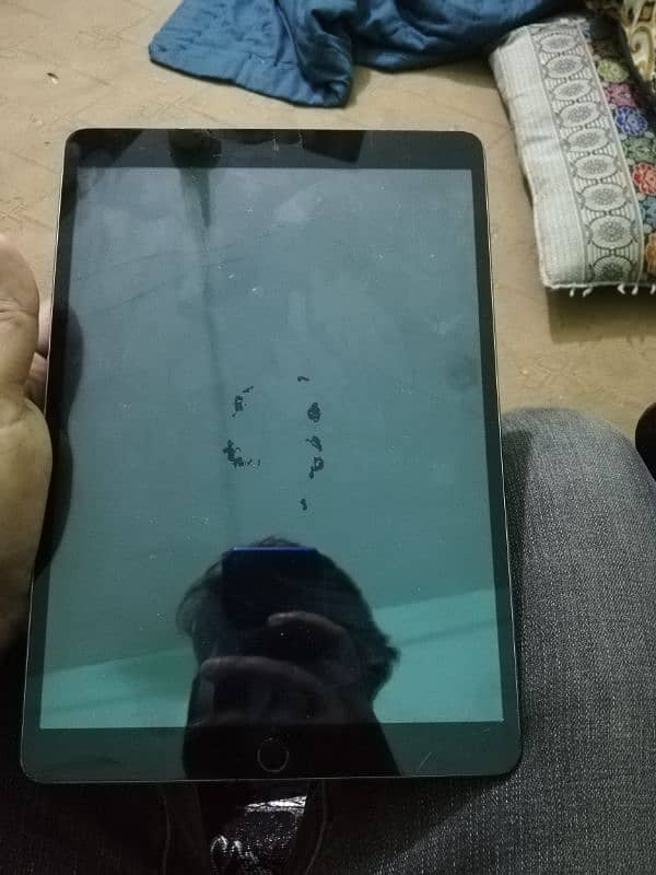 ipad pro 2017 10.5" panel Damage urgent Sale 1