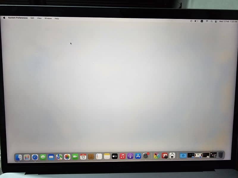 Macbook Pro 2017 15 inches 16/512gb 2gb gpu 7