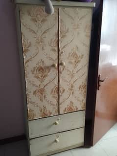 wooden cupboard in good condition for sale urgently