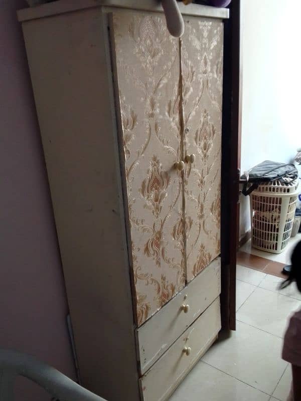 wooden cupboard in good condition for sale urgently 2