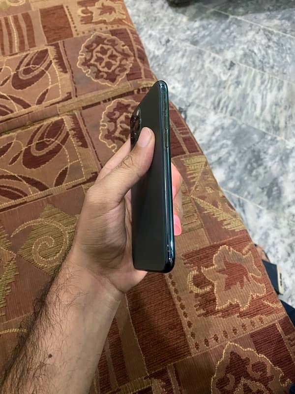 IPhone 11 Pro 256gb dual Pta approved 4