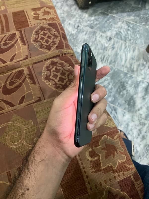 IPhone 11 Pro 256gb dual Pta approved 5