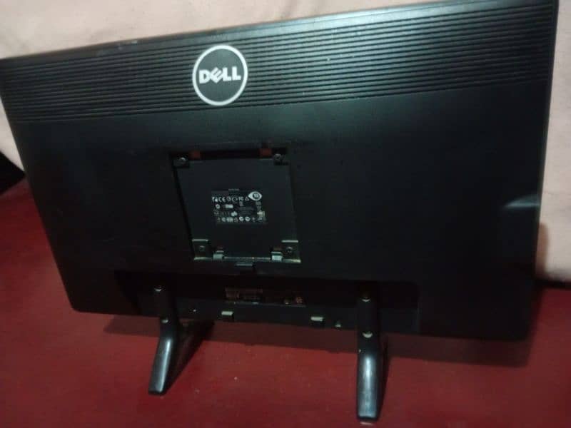 LCD Dell 24 inch Display Condition 10/10 1