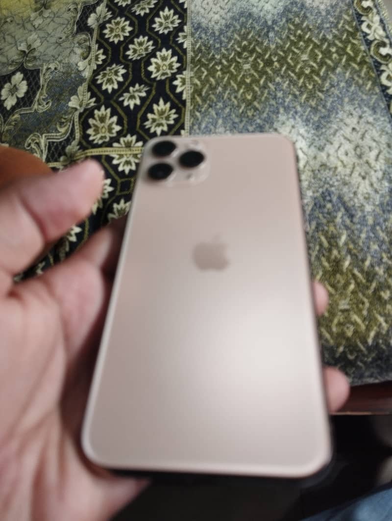 Apple iPhone 11 Pro 7