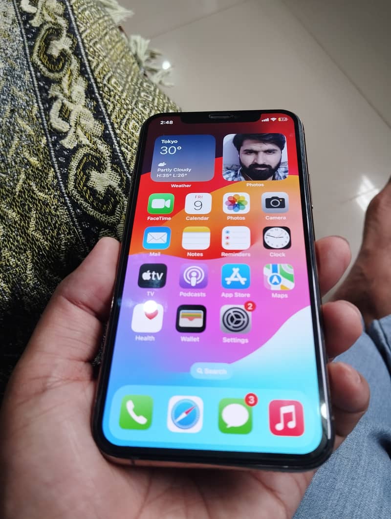 Apple iPhone 11 Pro 9