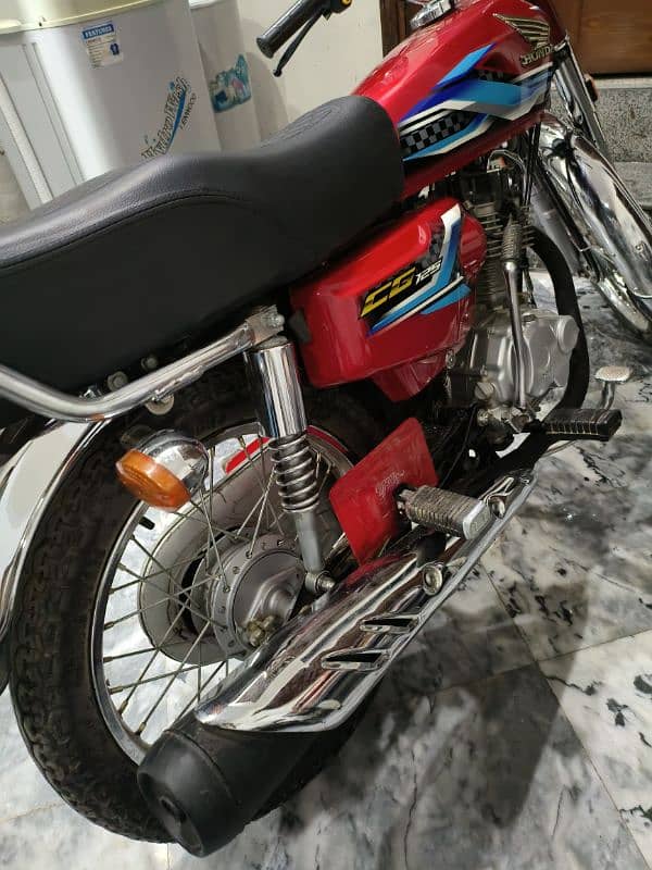 Honda CG125 2024 3