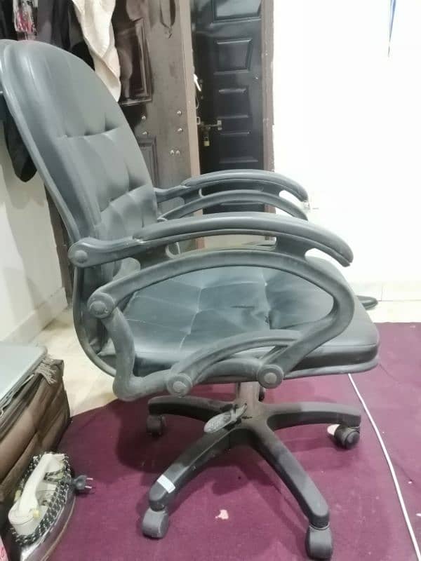 office Chair 1