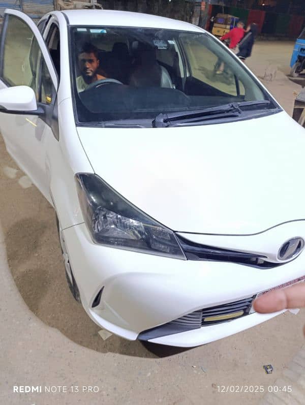 Toyota Vitz 2015 5