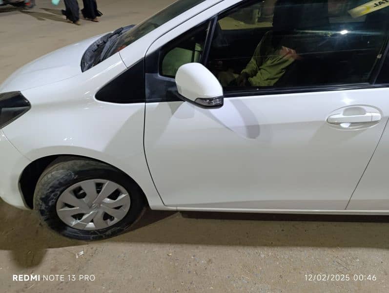 Toyota Vitz 2015 11