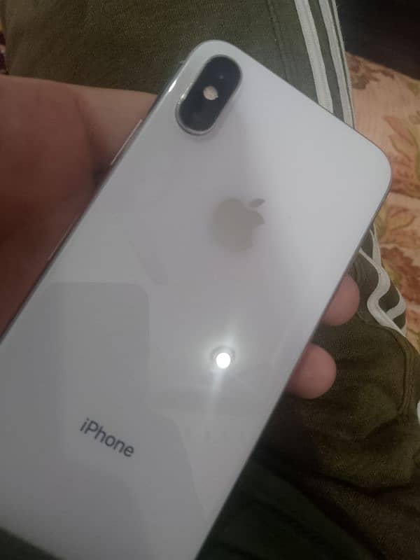 iphone xs 64 gb good condition 2