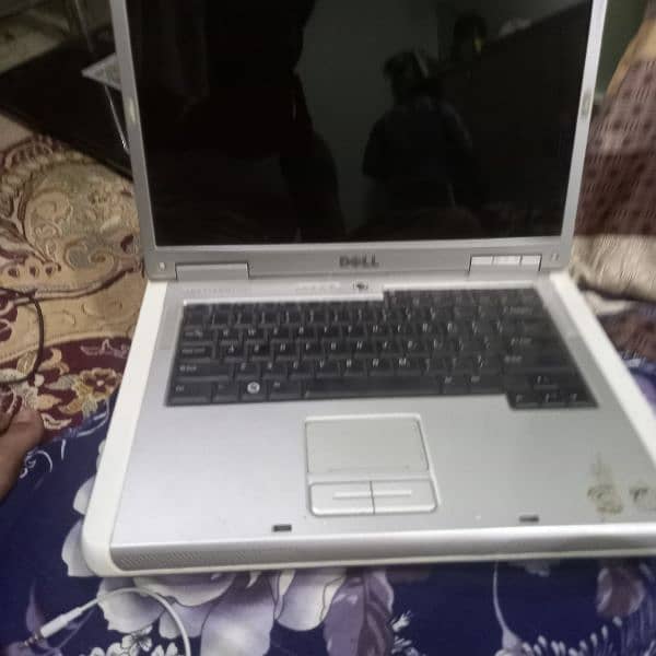 Laptop for sale 9000 0