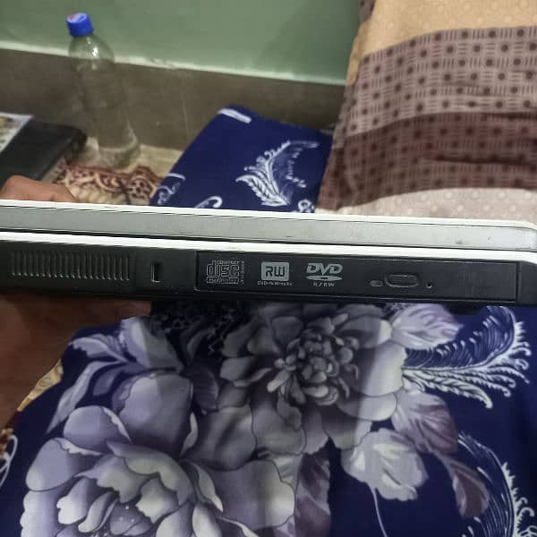 Laptop for sale 9000 10