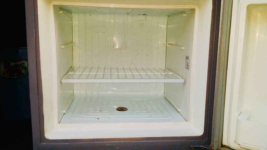 DAWLANCE Fridge, Just Like A Brand New, Guaranteed 6