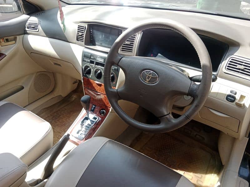 Toyota Corolla Altis 2005 5