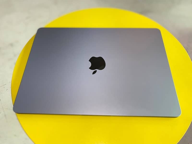 Macbook Air M2 8/512gb 0