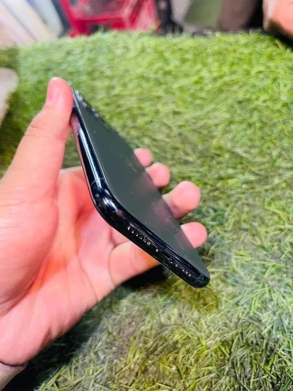 iphone 11 pro Black 1