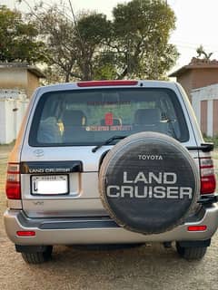 Toyota Land Cruiser 2004