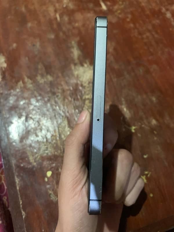 IPHONE 5s 10/9 condition best 2