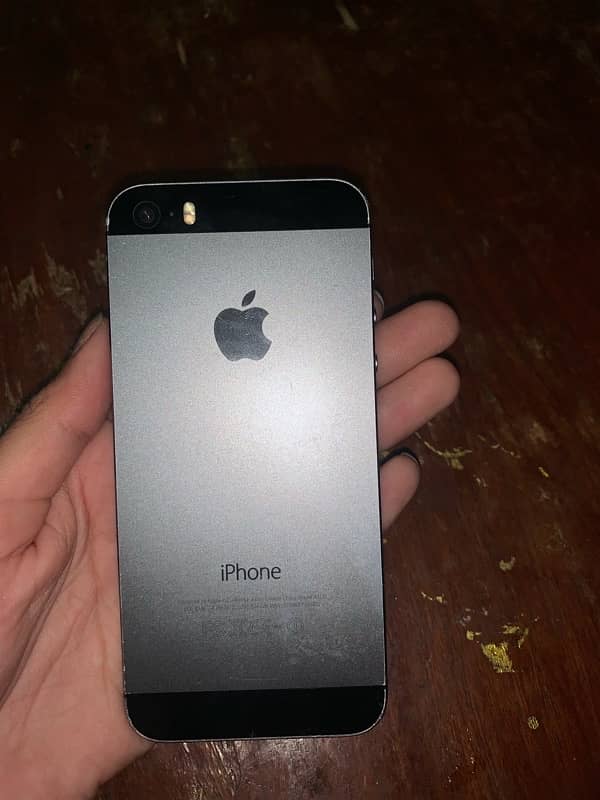 IPHONE 5s 10/9 condition best 4