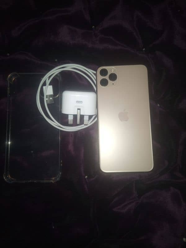 iphone 11 pro max 64gb factory unlock batery healt100 10/10 saff mobil 0